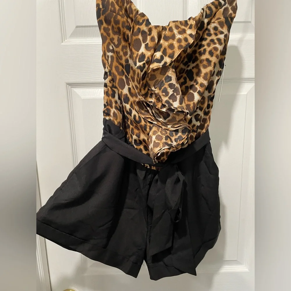 NWT Express Romper, Size Small, Leopard Print and Black, Leopard Print Romper - Picture 1 of 6